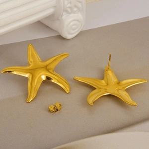 Polished 18k gold plated starfish stud earrings in stainless steel with metal backs