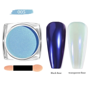 Poudre miroir ongle bleu clair 005 sur base noire et claire avec pinceau éponge