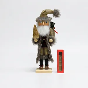 Casse noisette de Noël 38cm en robe grise avec sapin doré et boîte cadeau incluse