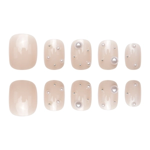 Faux ongles d'orteils rose pêche élégants avec perles 3D et décorations métalliques
