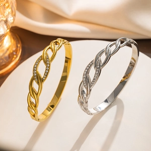 Fashion Stainless Steel Twisted Braid Bangle Bracelet For Women 18K Gold Silver Plated Rhinestone Inlaid Elegant Jewelry Gift