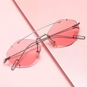 Randlose Polygon Sonnenbrille Metallrahmen Trendige Geometrische Getönte Gläser UV400 Schutz Mode Brille Für Damen Herren