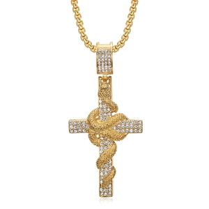 Collier pendentif croix en acier inoxydable doré avec serpent serti et chaîne box