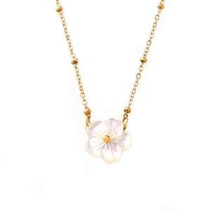 Flower Pendant Necklace Titanium Steel Gold Plated With White Sea Shell Chic Elegant Jewelry For Women Girls