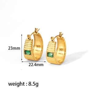 Detailed size and weight specs for gold ribbed C-shape earrings with green zircon