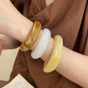 Acryl Harz Manschetten Armband Marmor Bernstein Textur Oval Offen Armreif Übertrieben Retro Geometrisch Schmuck Damen