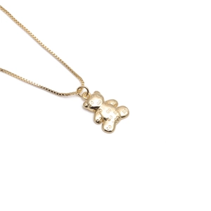 Gold-plated teddy bear pendant necklace with CO pattern relief on a sleek box chain