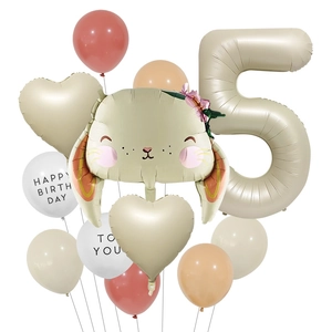 Set di palloncini con coniglio e numero 5 caramello per compleanni a tema giungla