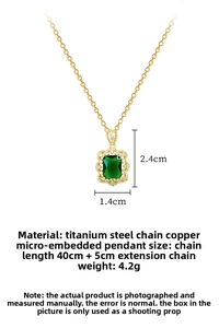 Détails du collier en acier titane avec pendentif émeraude rectangulaire et cristaux