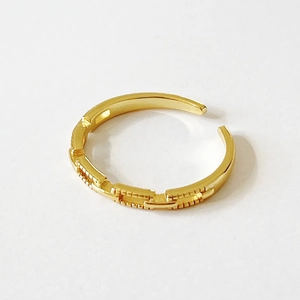 Adjustable 925 sterling silver ring with unique chain link texture in gold plating