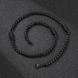 Minimalistische schwarze Edelstahl-Boxkette mit doppelten Feder-Akzenten für Herren