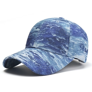 Fashionable baseball cap with blue sea wave pattern print for men and women outdoor sun shade