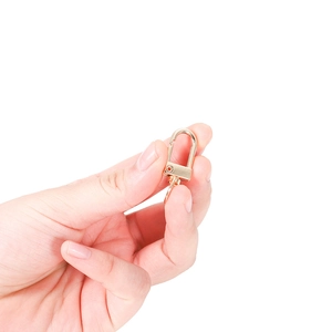 Single golden zinc alloy swivel lobster clasp for DIY keychain and handmade accessories