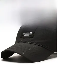 Detailed close-up of a breathable mesh baseball cap with Disangsa S brand label