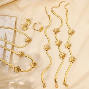 18K gold plated stainless steel floral jewelry set with snake chain and flower charms