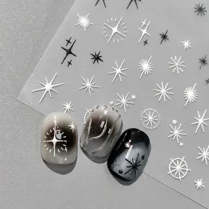 5D Ultradünne Sternen-Nagelaufkleber mit schwarz-weißen Sternenmustern