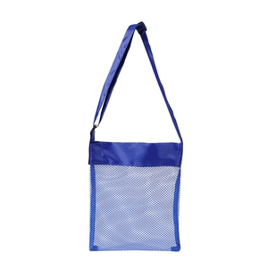 Detailed view of the blue mesh beach bag with adjustable shoulder strap and plastic buckle
