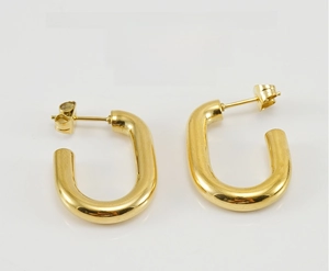 Orecchini a perno a forma di U in acciaio inossidabile placcato oro 18K con farfalle