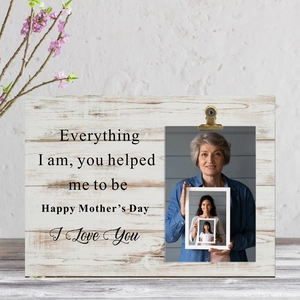 Detail of Mother's Day wooden photo frame with metal clip and sentimental quote