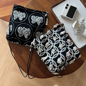 Embroidered Crossbody Phone Bag Canvas Butterfly Floral Pattern Cowhide Strap Magnetic Buckle Retro Style For Women