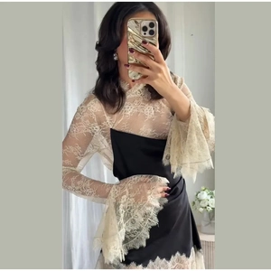 Vestido Corto De Satén Negro Con Encaje Elegante Manga Campana Cuello Alto Ajustado Ropa De Fiesta Sexy