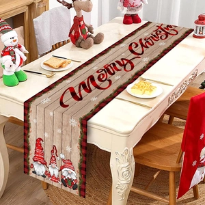 Runner Da Tavola Natalizio Merry Christmas Gnomi Design Venature Del Legno Quadri Buffalo Poliestere Arredo Festa