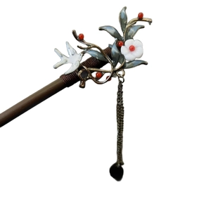 Bastoncino per capelli in legno vintage con fiori, uccello e nappe in metallo Hanfu