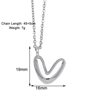 Detailed size chart showing 19mm heart pendant and 45cm silver chain length measurements