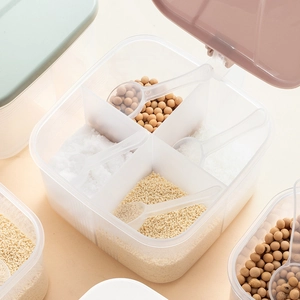 Kitchen 4-grid clear plastic seasoning box with pink lid and individual spoons