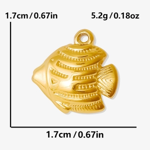 Detailed view of 18k gold fish pendant with dimensions 1.7cm and weight 5.2g