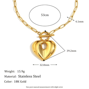 Collana in acciaio inossidabile placcato oro 18K con ciondolo a cuore e chiusura a T