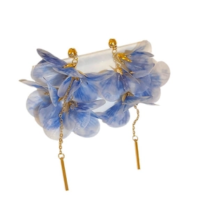 Elegant blue floral fringe earrings with gradient resin petals and gold tassel chains