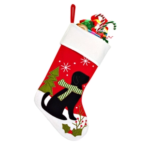Chaussette de Noël avec broderie Labrador noir et cadeaux sur fond blanc pur