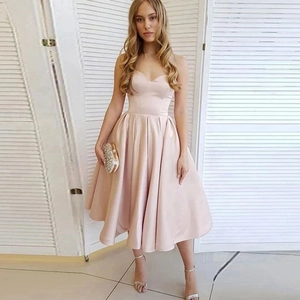 Robe De Soirée En Satin Décolleté Cœur Fines Bretelles Ligne A Longueur Thé Élégante Robe De Fête Femme