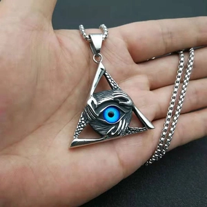 Men's hip hop stainless steel necklace with triangular skull devil eye pendant in hand