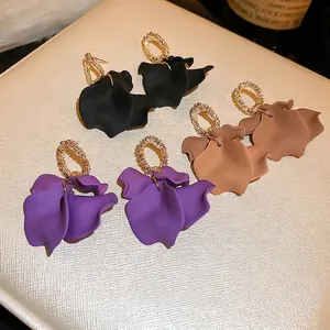 Flower Petal Dangle Earrings Alloy Matte Resin With Steel Earring Post French Retro Elegant Fashion Jewelry For Women