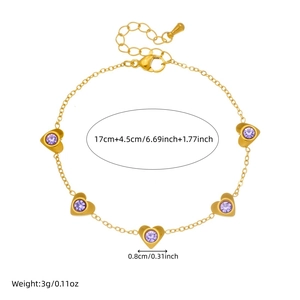 Bracelet doré en acier inoxydable avec cinq pendentifs cœurs violets et ses dimensions