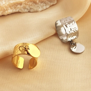 Anello Aperto In Acciaio Inossidabile Martellato Con Ciondolo Tondo Fascia Larga Regolabile Gioielli Minimalisti