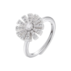 Detailed view of silver sunflower ring featuring sparkling diamond-encrusted petals