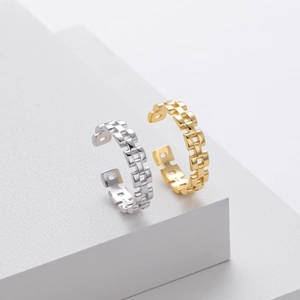 Detailed view of S925 sterling silver hallmark on the minimalist chain link ring