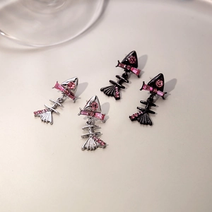 Fishbone Stud Earrings Pink Rhinestone Alloy Jewelry With Silver Earring Post Sweet Cool Y2K Style For Women Niche Design