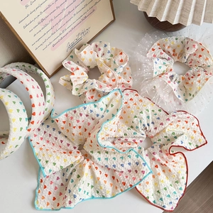 Dolci Scrunchies Con Stampa a Cuore Colorato per Donna Elastici in Tessuto a Bolle Con Bordo in Pizzo Accessori per Capelli