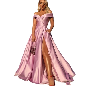Robe de soirée élégante en satin mauve avec col en V et fente latérale haute