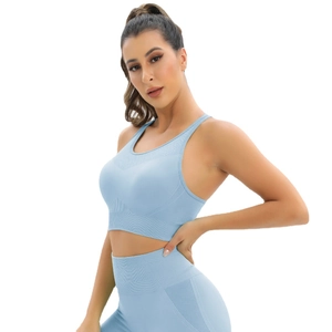 Ensemble de yoga bleu clair sans couture avec brassière de sport et legging