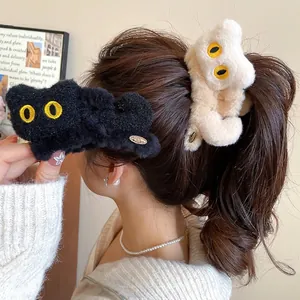 Pince À Cheveux Chat En Peluche Mignonne Fausse Fourrure Pince Crabe Automne Hiver Style Élégant Accessoires Cheveux Kawaii