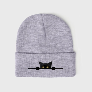 Berretto in maglia grigio con ricamo di gatto nero carino sul bordo risvoltato
