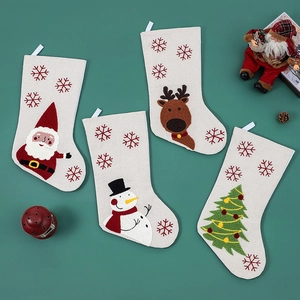 Lot de 4 chaussettes de Noël en lin avec Père Noël et renne sur fond vert foncé festif