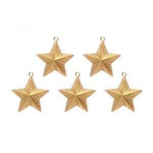 Five gold-plated 304 stainless steel star pendants with radial embossed texture and top hole