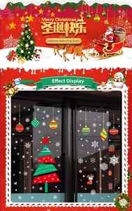 Details von Weihnachtsfensteraufklebern mit Baum-, Schneeflocken- und Schneemann-Motiven