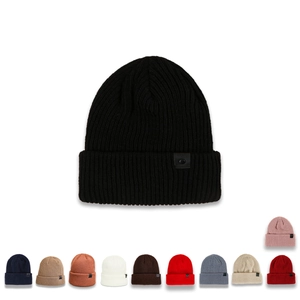 Ribbed Knit Beanie Winter Hat With Leather Patch Solid Color Soft Warm Cuffed Skull Cap Outdoor Daily Essential